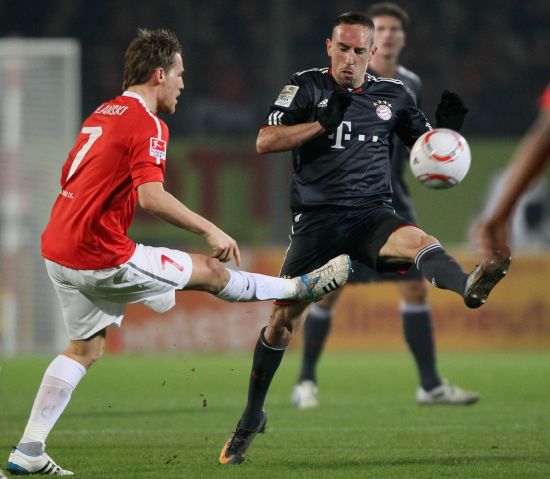 建强大经济 建强大经济